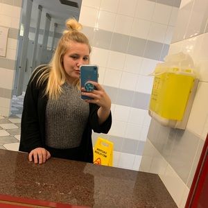 Meet your Posher, Carrianne